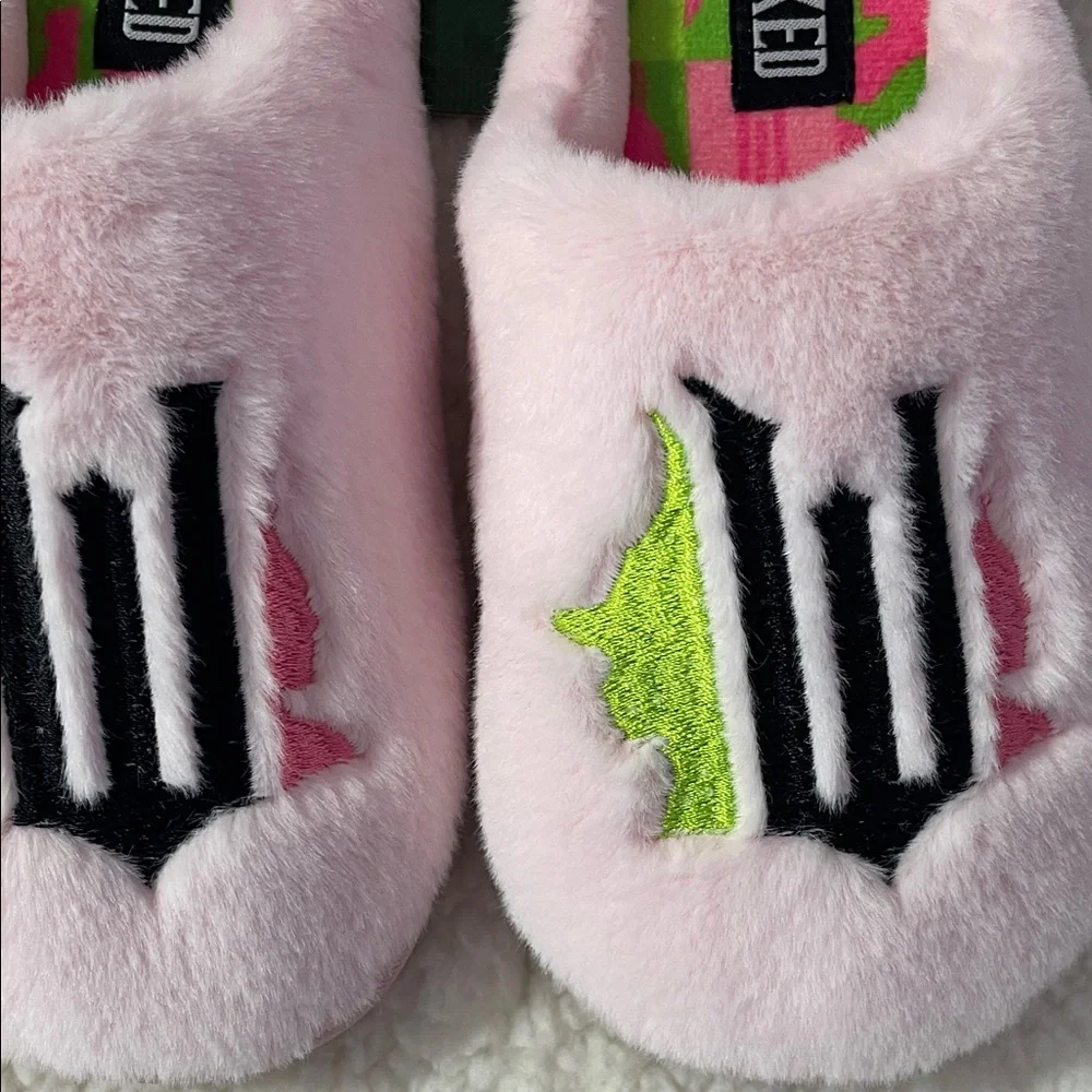 NWT Wicked Kids Scuff Slippers in Pink and Green Size 11/12 Child